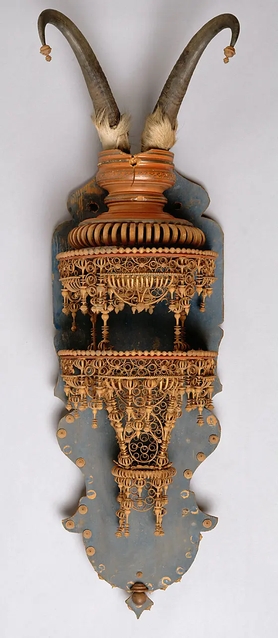 Aufsatz, Trophäe, Jagdtrophäe, Schnitzarbeit