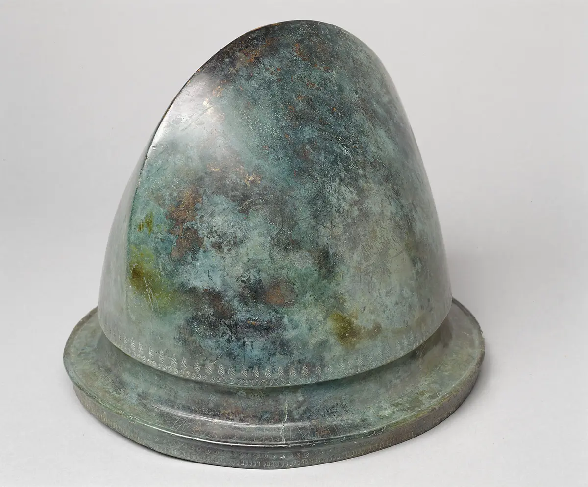 Negauer Helm mit Harigast-Inschrift