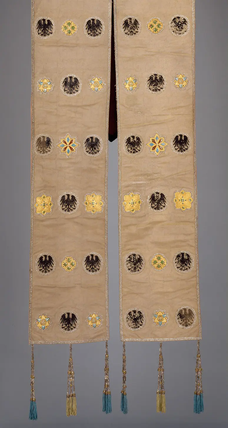 Die Stola des Ornats Kaiser Franz I. Stephan von Lothringen (Barockkopien nach den Gewändern des Krönungsornates des Heiligen Römischen Reiches)