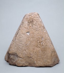 Pyramidion des Raia