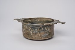 Silberskyphos (Trinkschale) mit Reliefdekor