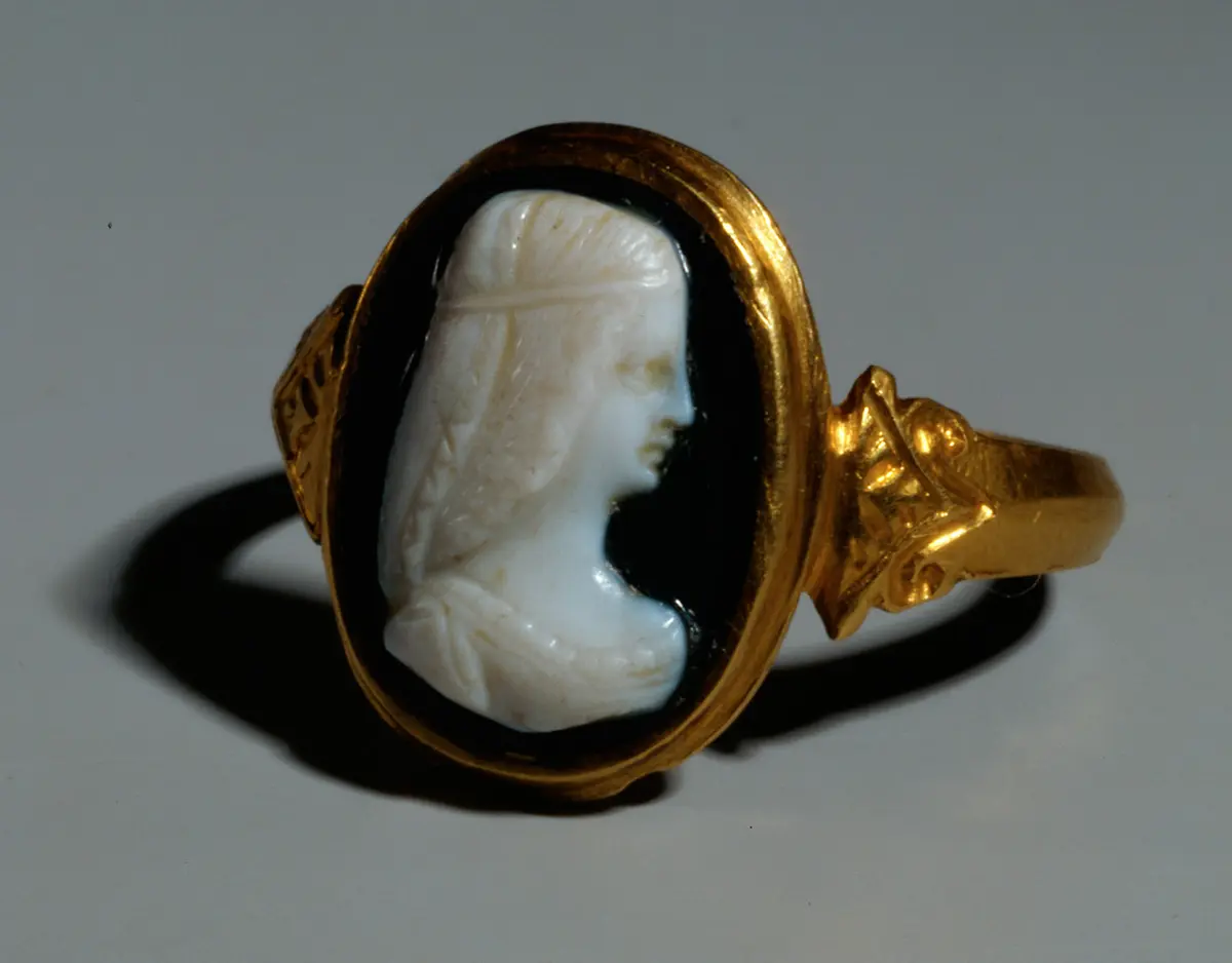 Ring mit weiblichem Brustbild, Isabella d'Este (?)