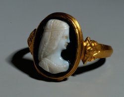 Ring mit weiblichem Brustbild, Isabella d'Este (?)