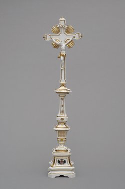 Standkreuz der Altargarnitur der Kaiserin Wilhelmine Amalia