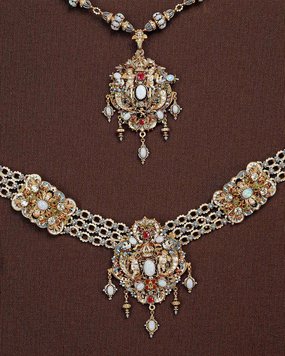 Der ungarische Opalschmuck