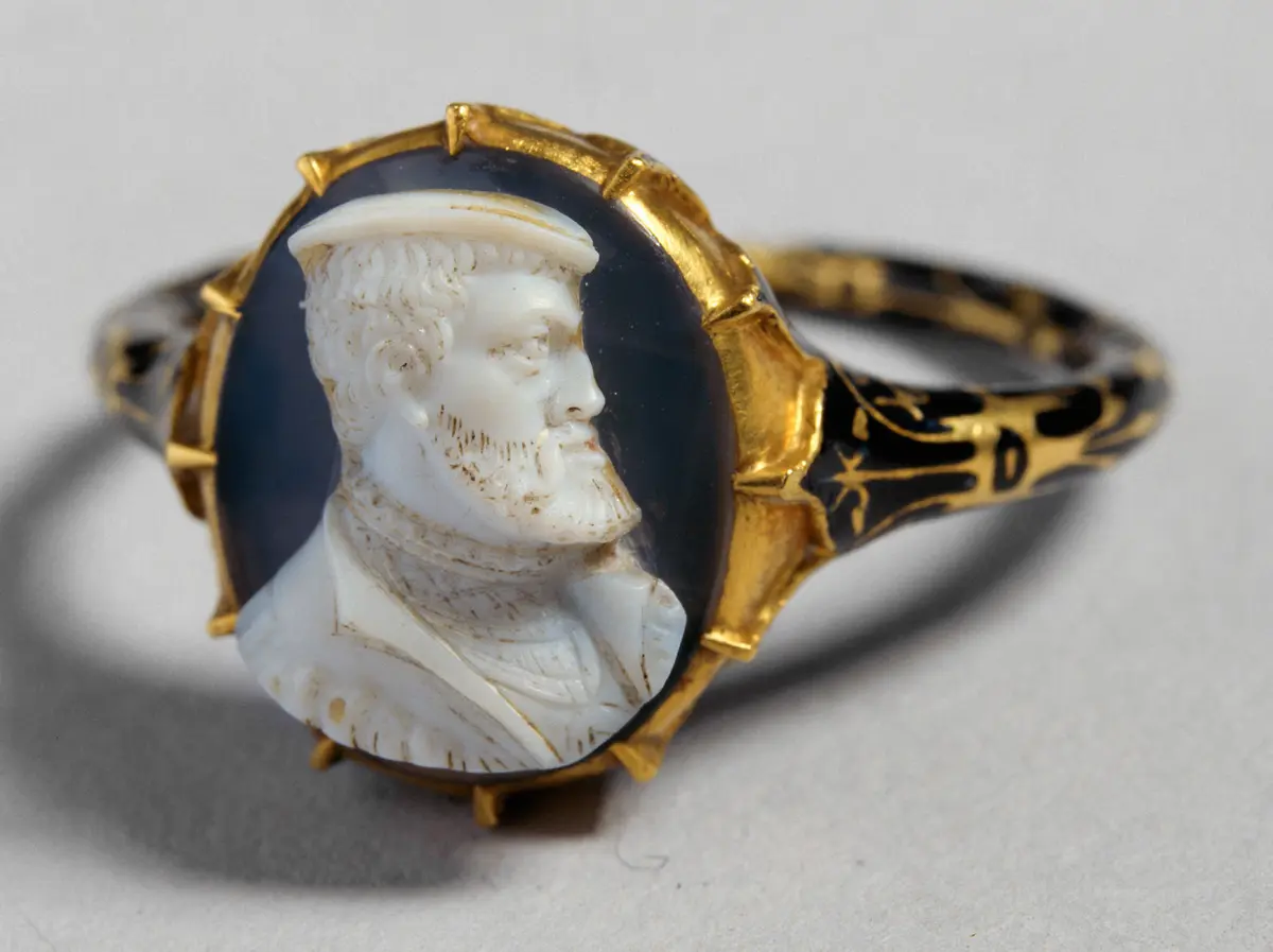 Ring mit Porträt Kaiser Karls V.