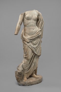 Statuentorso einer Göttin (sog. Aphrodite)