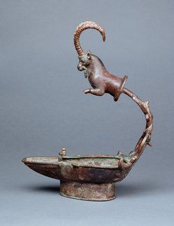 Lampe mit Steinbockprotom