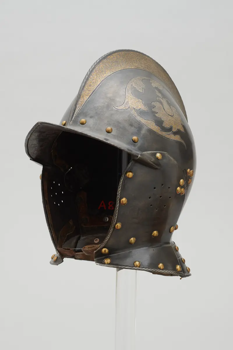 Sturmhaube der Fugger-Garnitur
