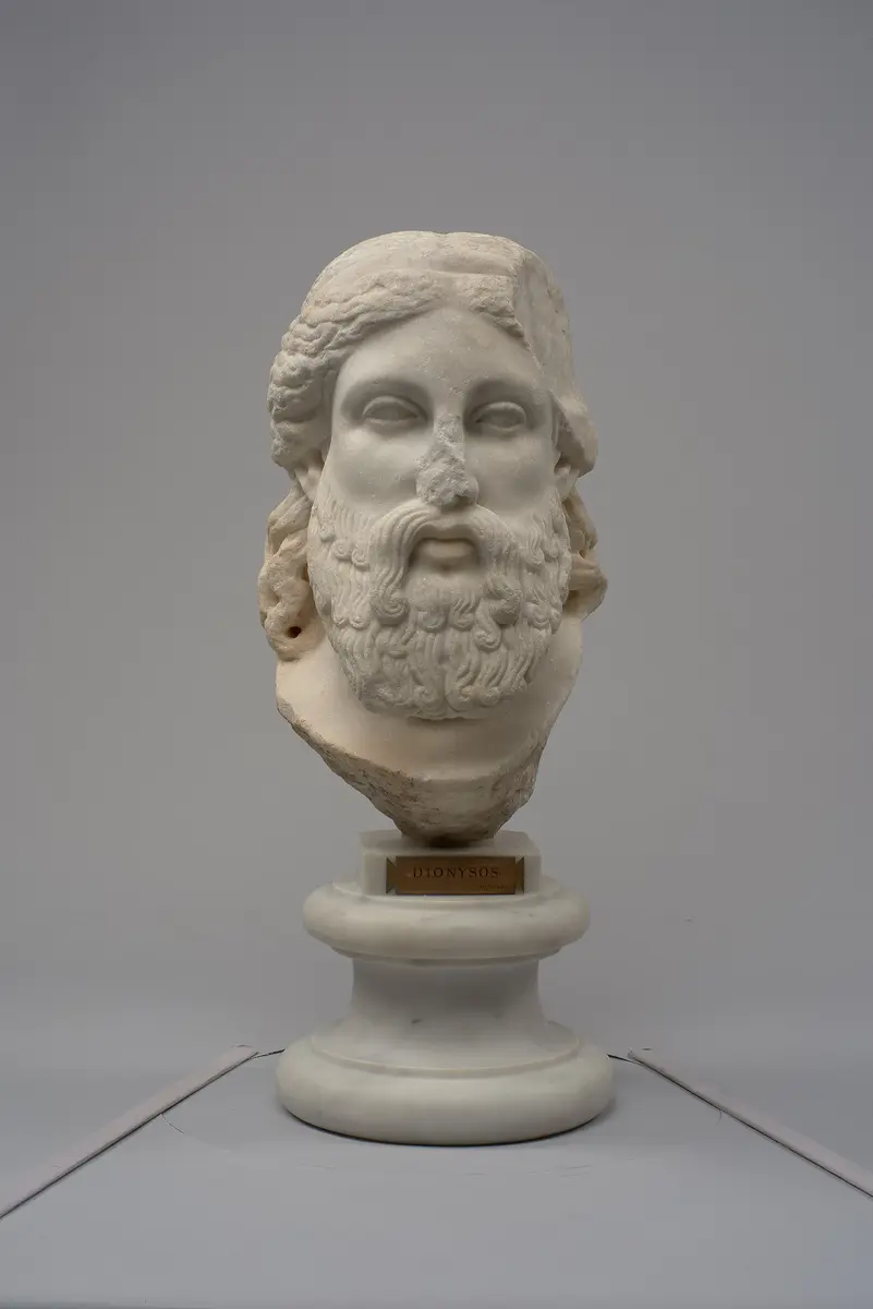 Bärtiger Dionysos (Zeus?)