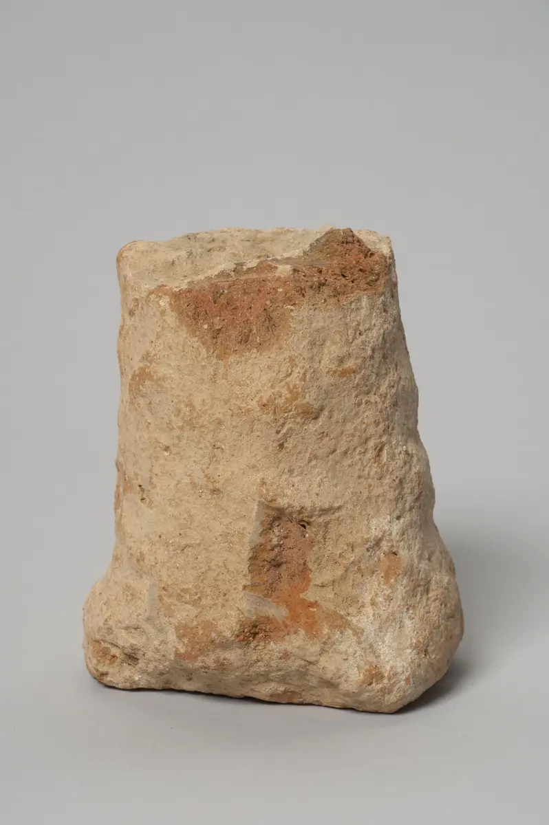 Fragmentierter Grabkegel des Scheschenk