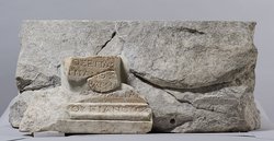 Statuenbasis des L. C. Phrugianos