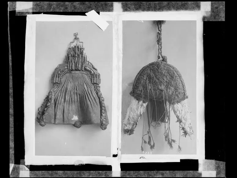 Jagdtasche, Falknertasche; Federspiel