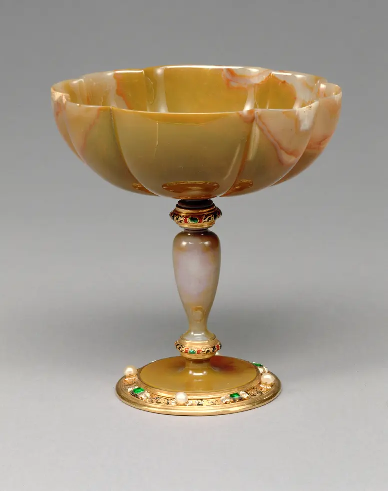 Bowl on a High Foot
