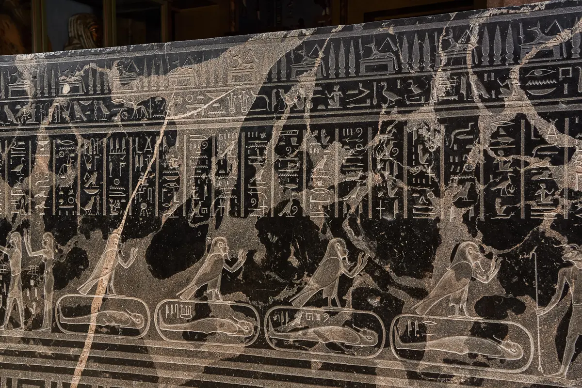 Sarkophag des Priesters Nes-schu-tefnut
