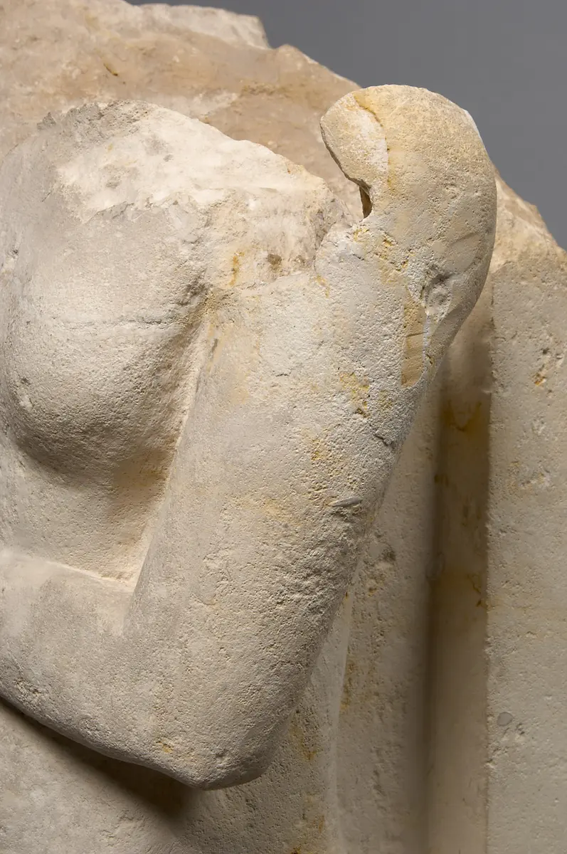 Gruppenstandbild des Pehen-ptah und seiner Mutter Imen-djefa-es