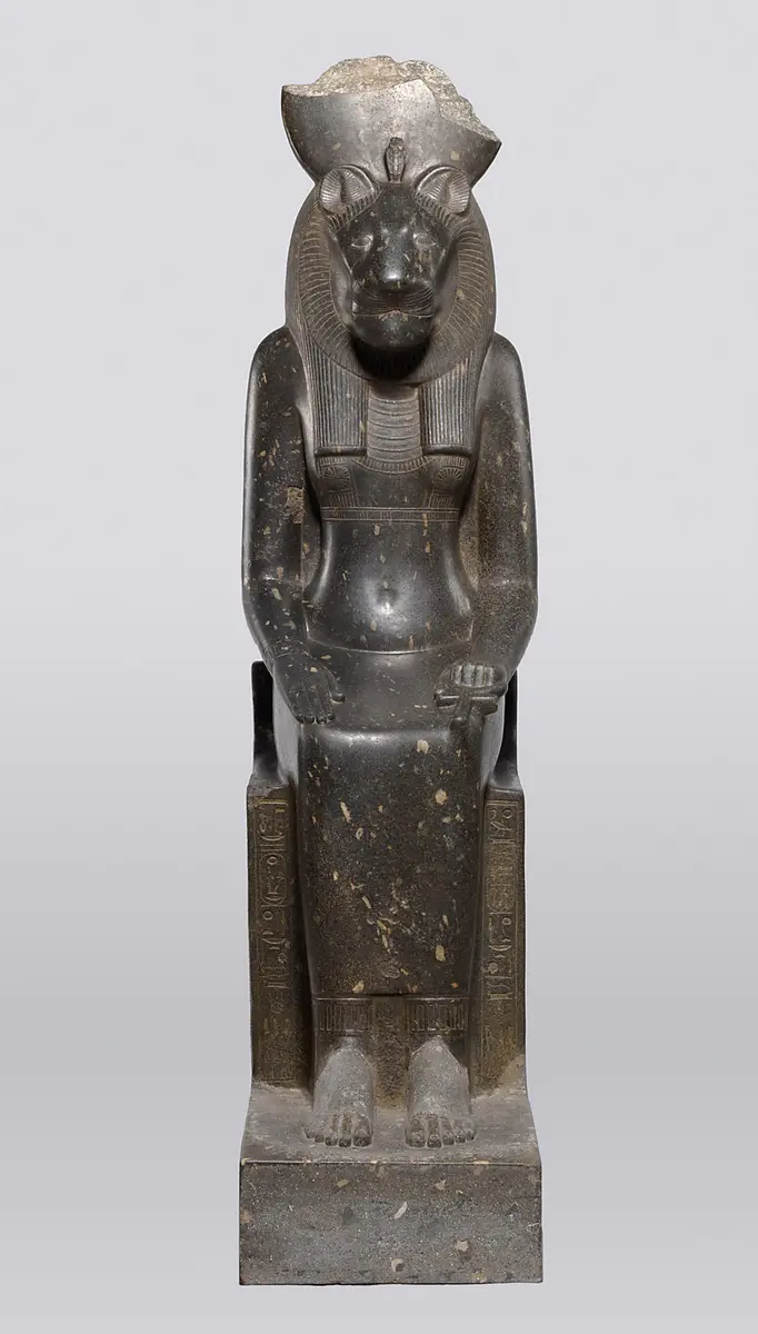 Seated statue of the goddess Sakhmet