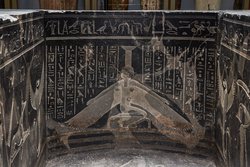 Sarkophag des Priesters Nes-schu-tefnut