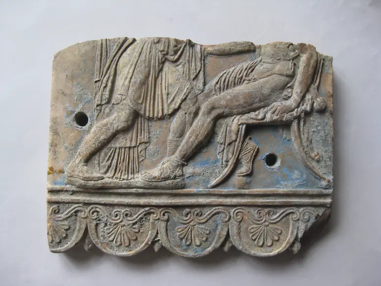 Untere Hälfte einer Verkleidungsplatte: Aigeus und Theseus