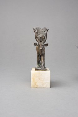 Göttin Isis-Hathor in Kuhgestalt