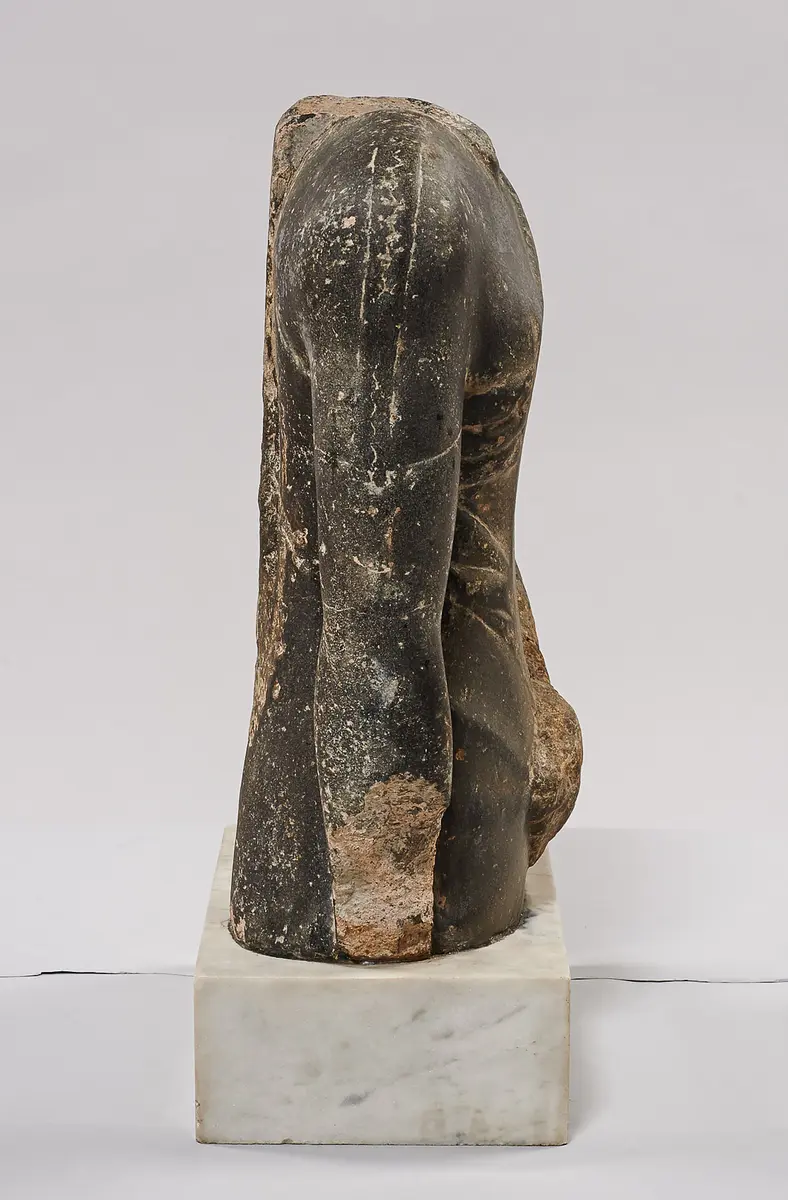 Torso der Gewandstatue eines Mannes