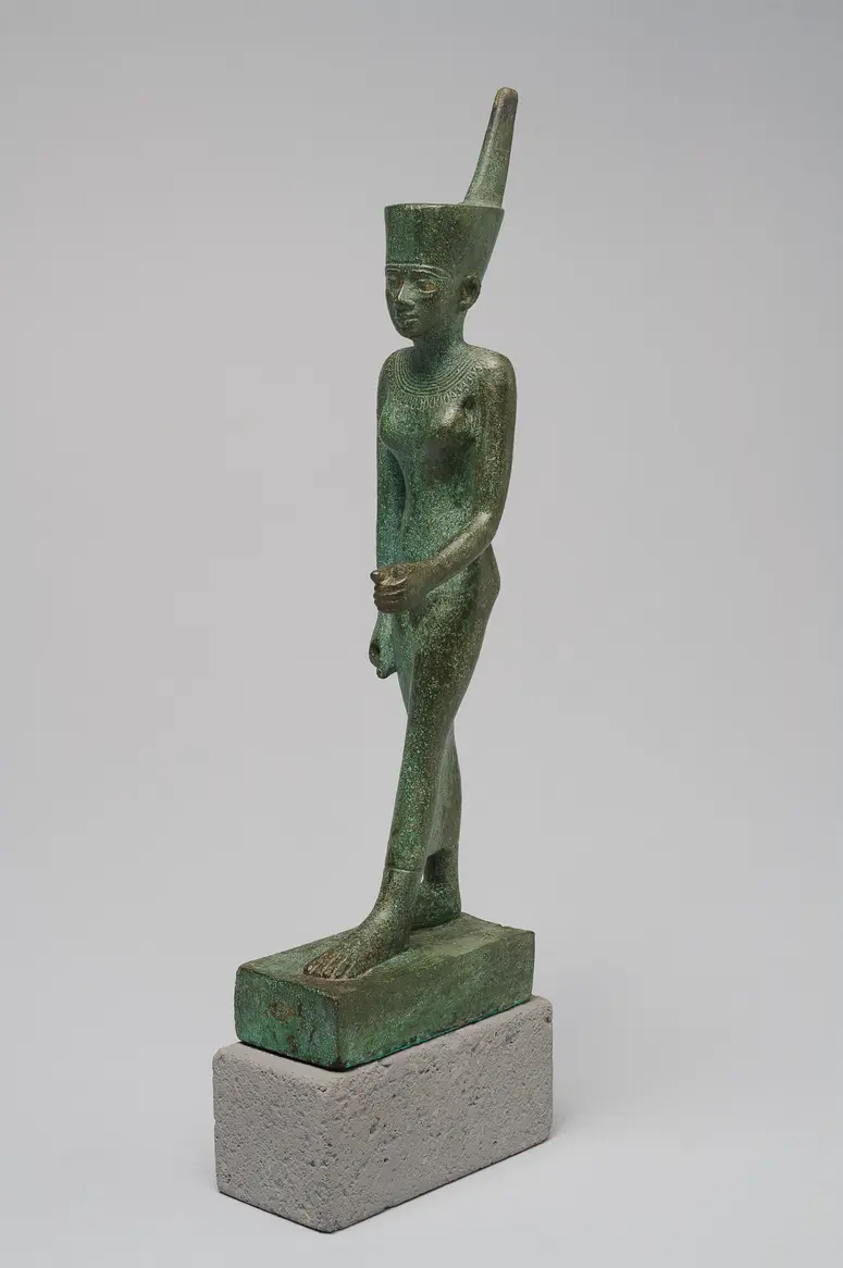 Stehende Göttin Neith