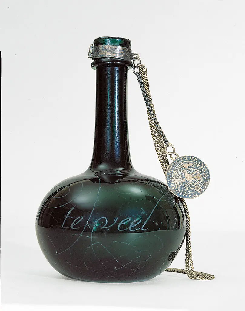 Grüne Kugelflasche mit Kalligraphie-Gravur