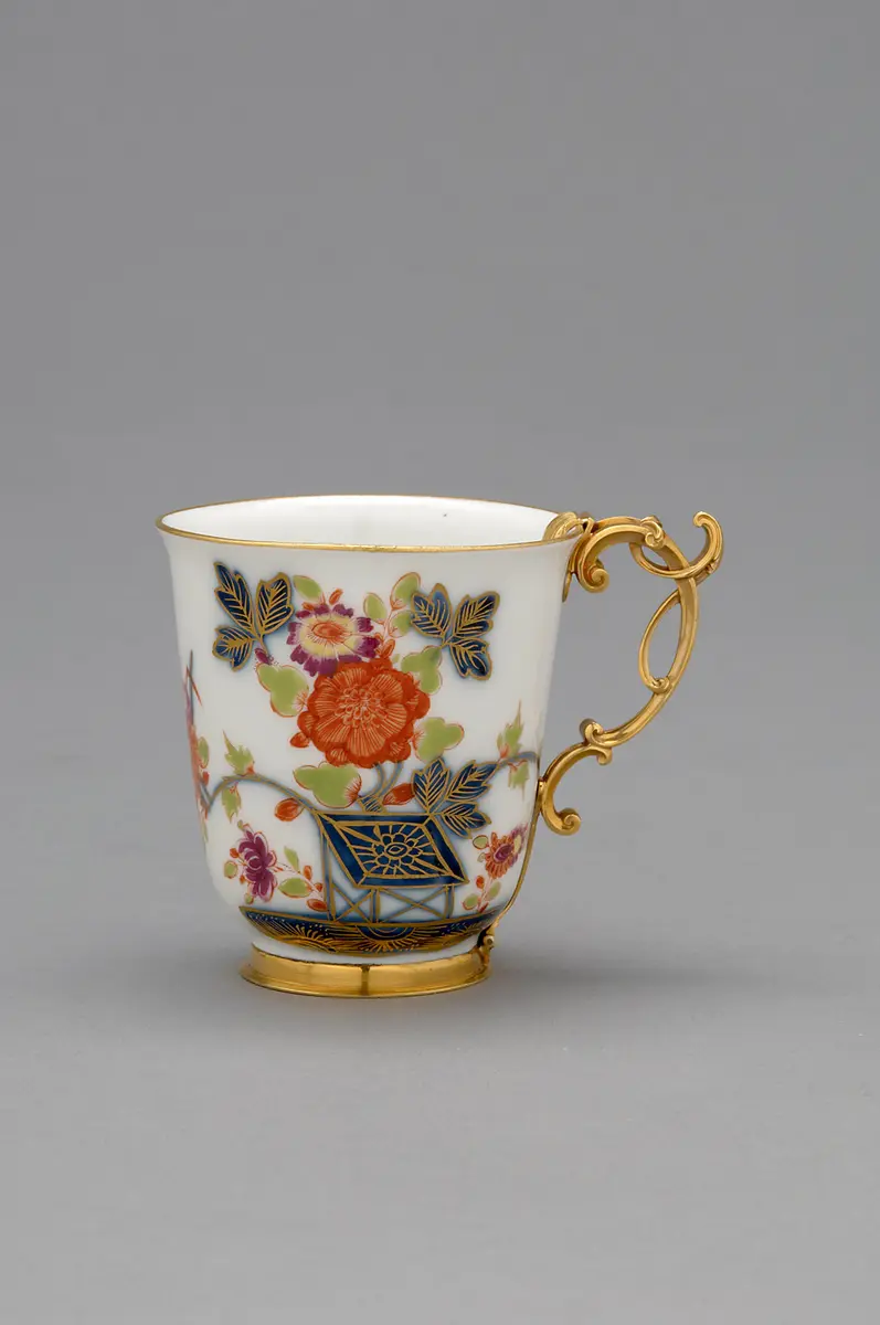 Schokoladebecher des Frühstückservices der Kaiserin Maria Theresia;