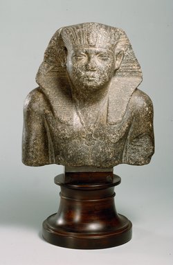 Oberteil einer Königsstatue (Sesostris II.?)