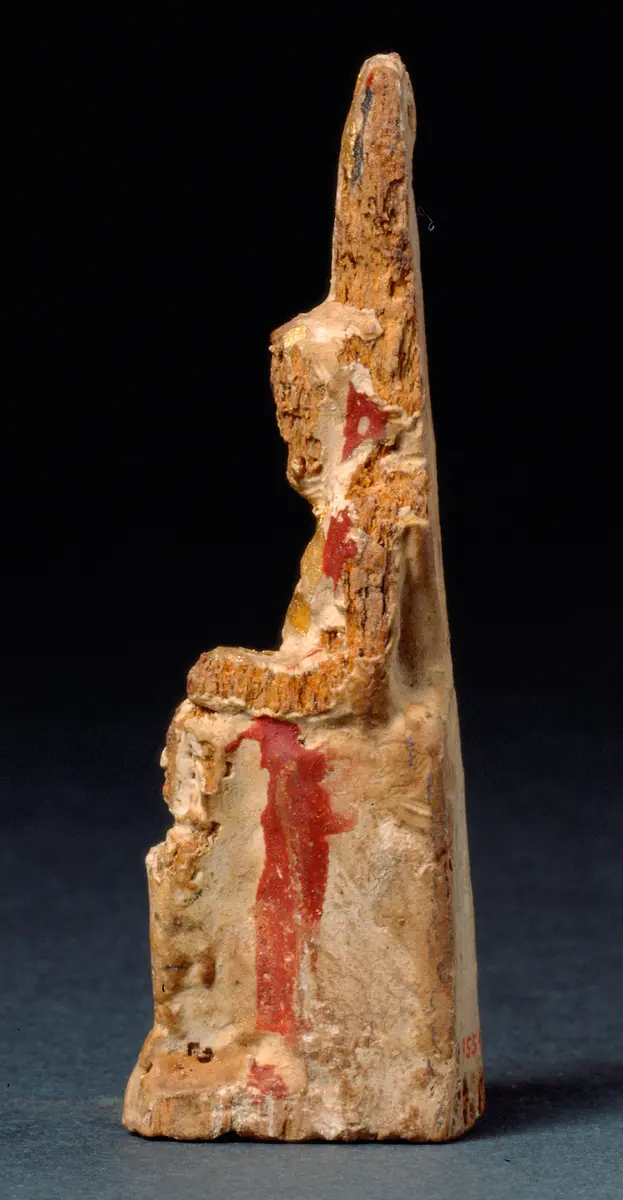 Obeliskenförmiger Behälter mit Osirisfigur