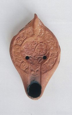 Kantharos mit Weinranken und Eroten