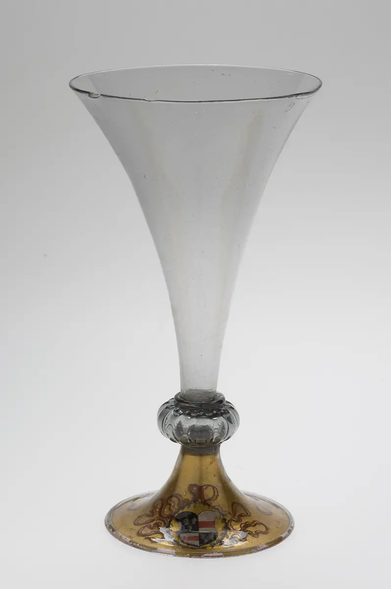 Pokal mit Wappen von der Dürr und Puchheim