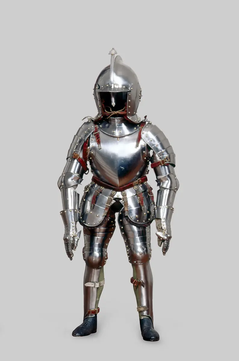 Blanker Feldharnisch, Kinderrüstung, vormals Rüstung eines Zwergen