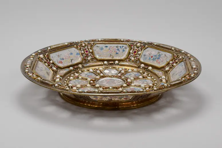 Basin with Ornamental Flowers
