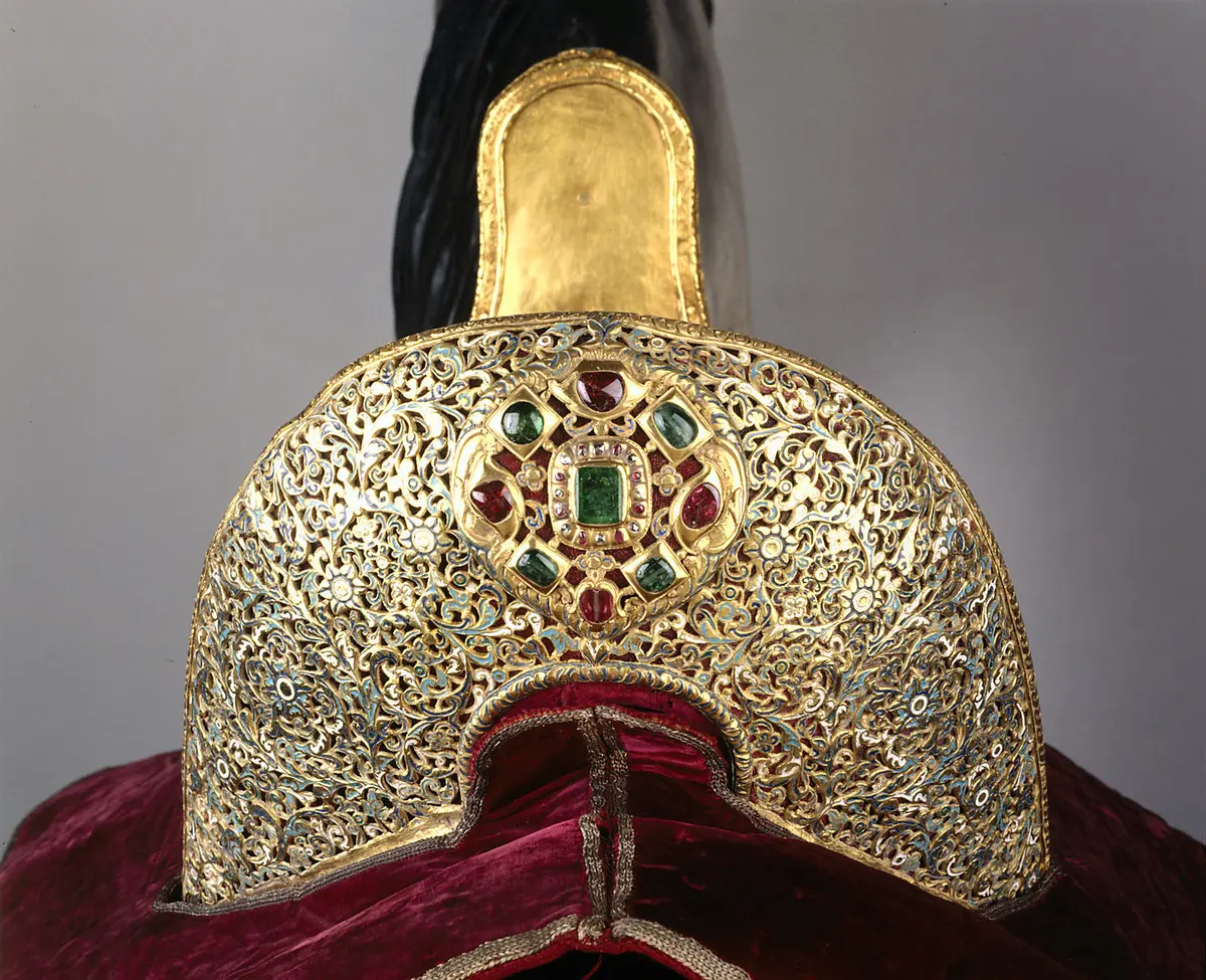 Brustriemen, Sattel und Steigbügel eines reichen orientalischen (osmanischen) Reitzeuges