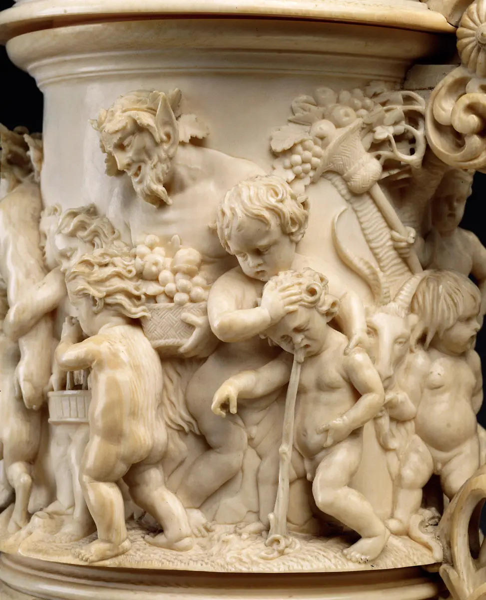 Deckelhumpen mit Bacchanal