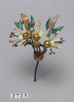 zwei Blüten aus Glas