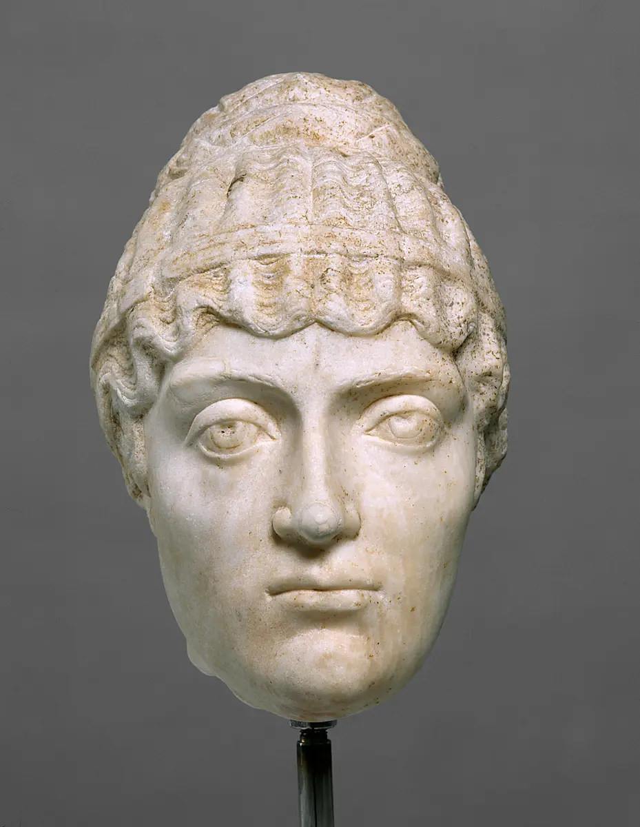 Frau