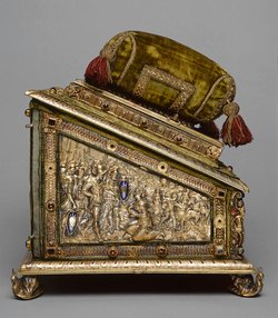 Nähkästchen der Erzherzogin Claudia von Medici (mit Polster zum Spitzenklöppeln)