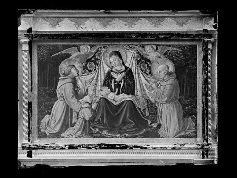 Maria mit Kind, Hl. Franziskus, dem Stifter Fra Jacopo da Montefalco (links) und Hl. Bernardin von Siena (rechts)