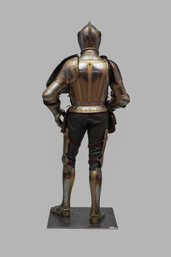 Stechküriss der Königsgarnitur Kaiser Maximilian II.