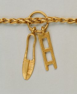 Goldkette mit 52 Anhängern