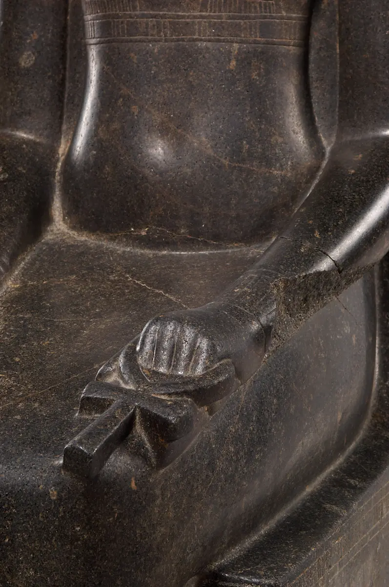 Sitzstatue der Göttin Sachmet