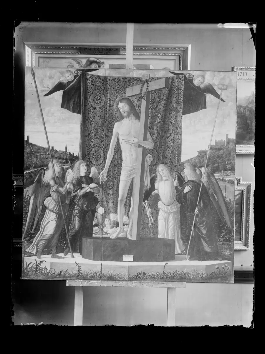 Christus, von Engeln angebetet