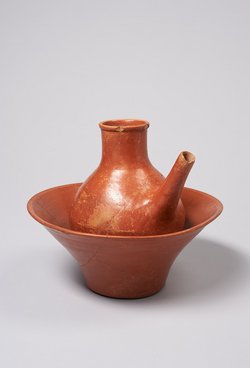 Waschschüssel mit Kanne