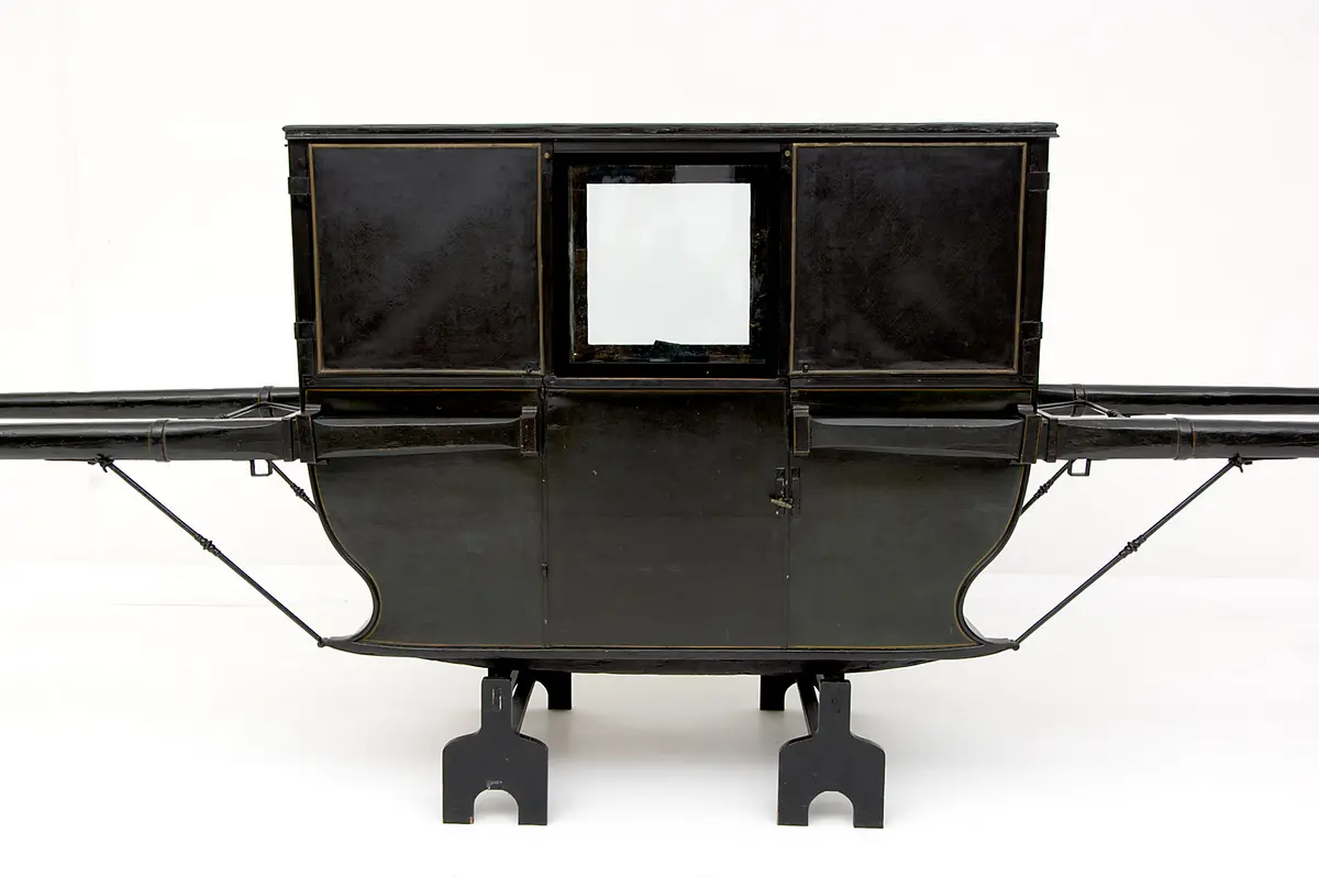 Two-seater travelling-litter