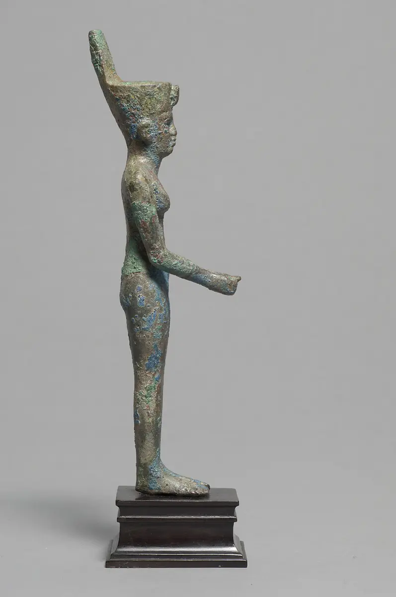 Stehende Göttin Neith