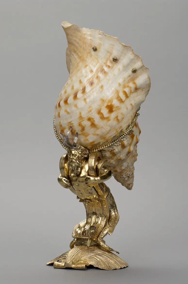 Ewer with “Triton Horn”
