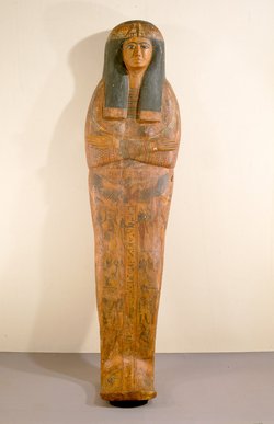 Mumienförmiger Innensarg der Sängerin der Isis Meret-en-ahet