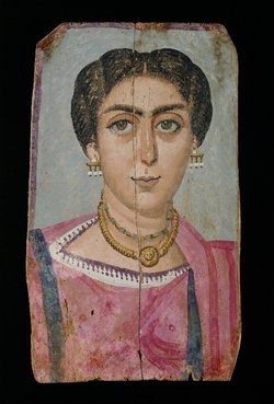 Dame mit Collier
